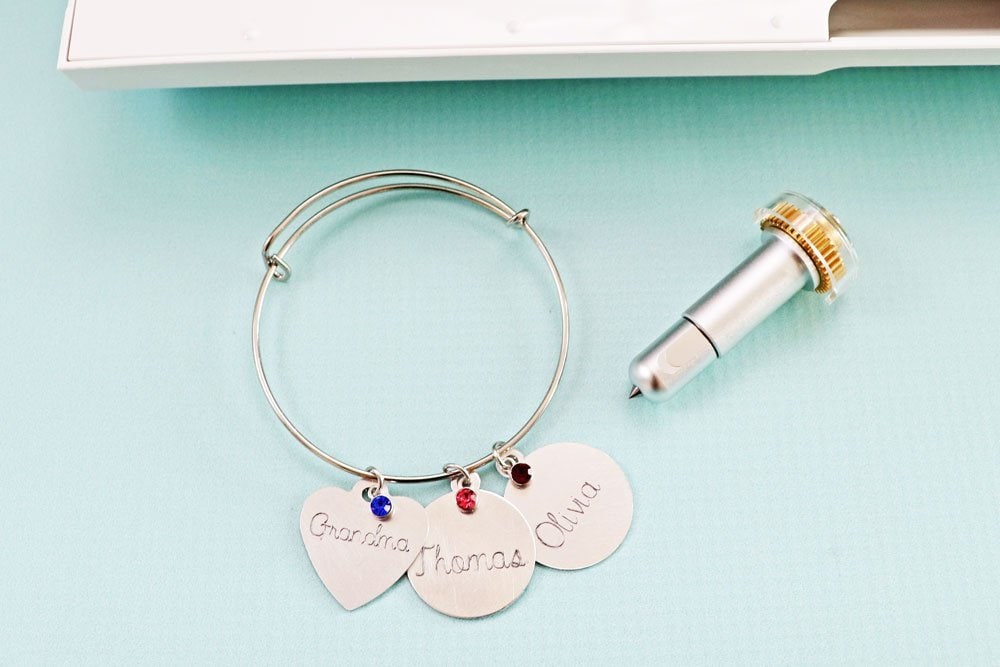 How To Pick Charms For Custom Charm Bracelets